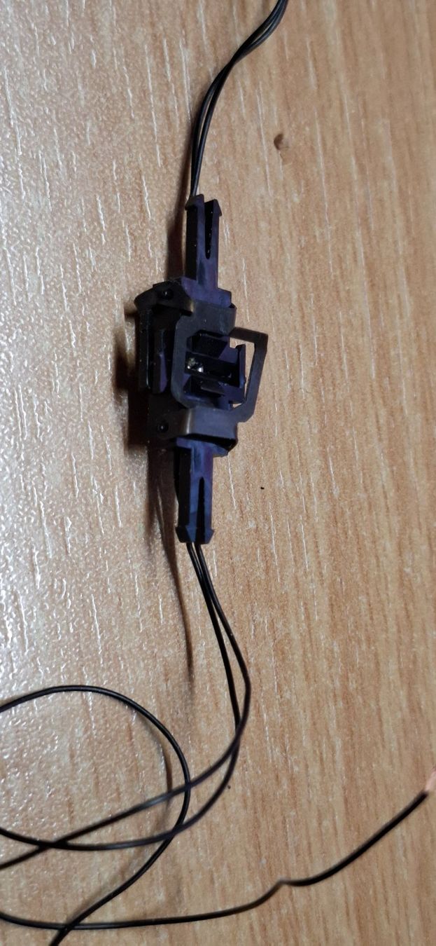 Modellini di ferrovie: 5 Paar Stromführende Kupplungen – Nuovo e nell'imballaggio originale da Muttenz venduto da Iwan1 2