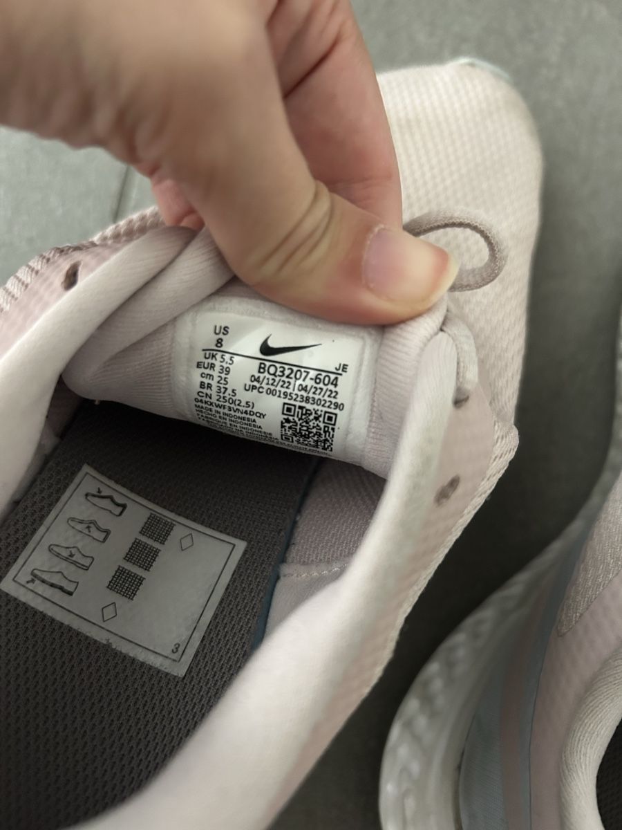 Nike Damenschuhe: Nike Sportschuhe 39 – Gebraucht aus Zürich von cos_b629 6