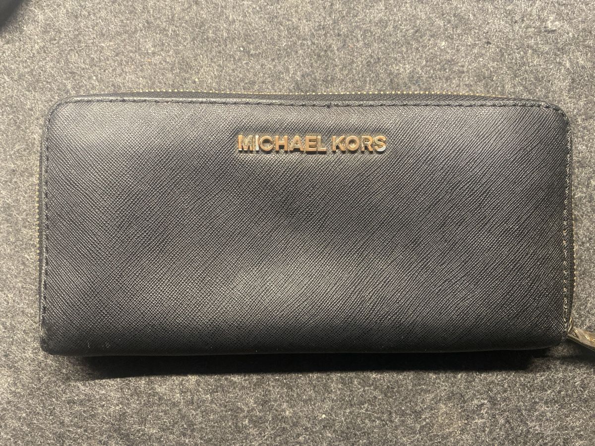Michael Kors Portamonete: Michael Kors Portemonnaie – Usato da Basel venduto da sotanja