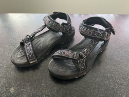 Sandalen schwarz gemustert Aztec