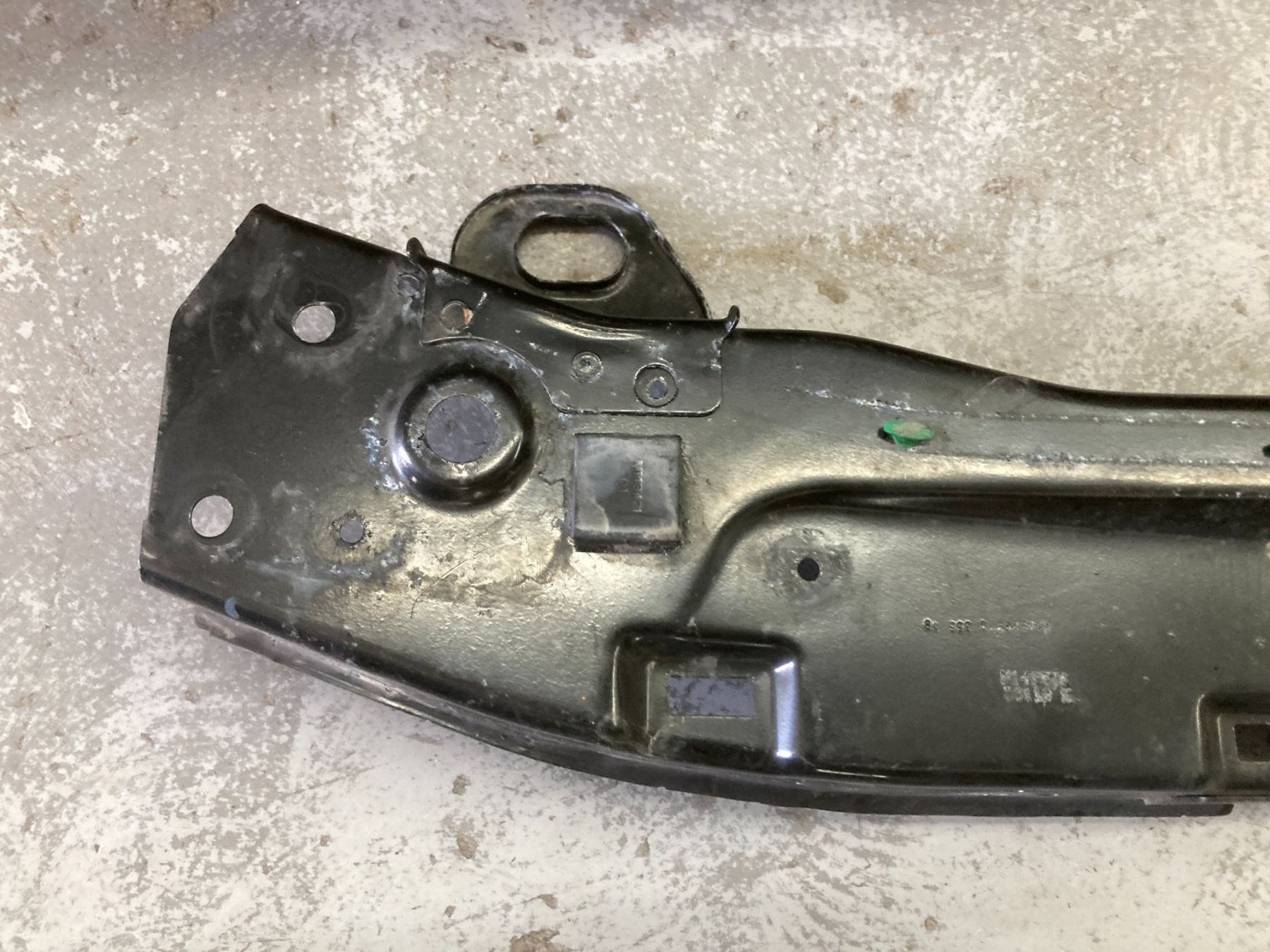 Jeep Tutti pezzi di ricambio auto: Jeep Grand Cherokee Schlossträger – Usato da Cham venduto da WB2223 1