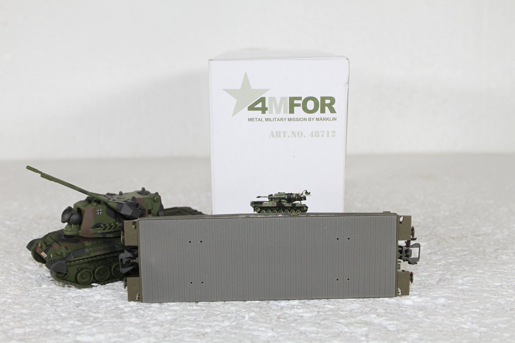 Märklin Modellini di ferrovie: Märklin 48712 Flachwagen mit Panzer Gepard – Usato da Triesen venduto da cor_62ts 7
