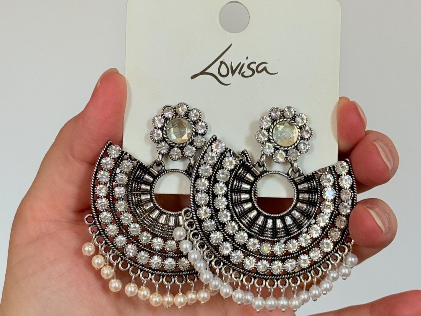 Boucles d'oreille: Boucles d'oreilles Lovisa avec perles neuves – Défectueux à Genève par AGBERG