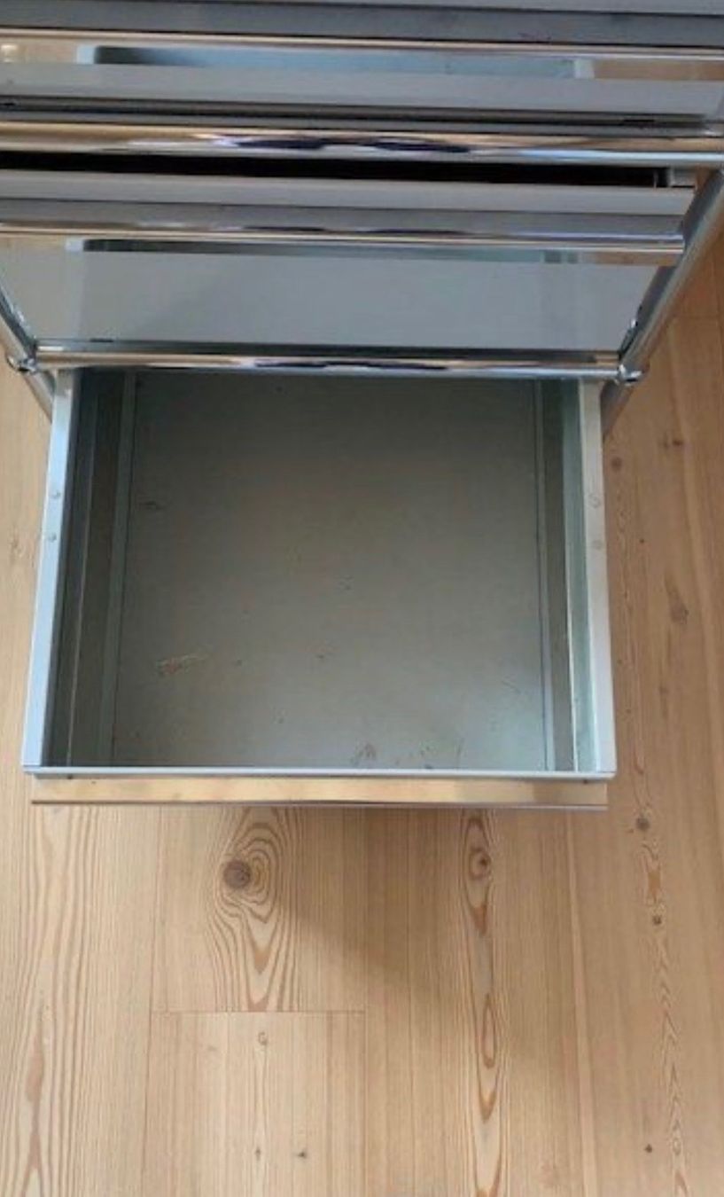 USM Banconi: Rollcontainer USM silbergrau – Usato da St. Gallen venduto da roseatrack 3