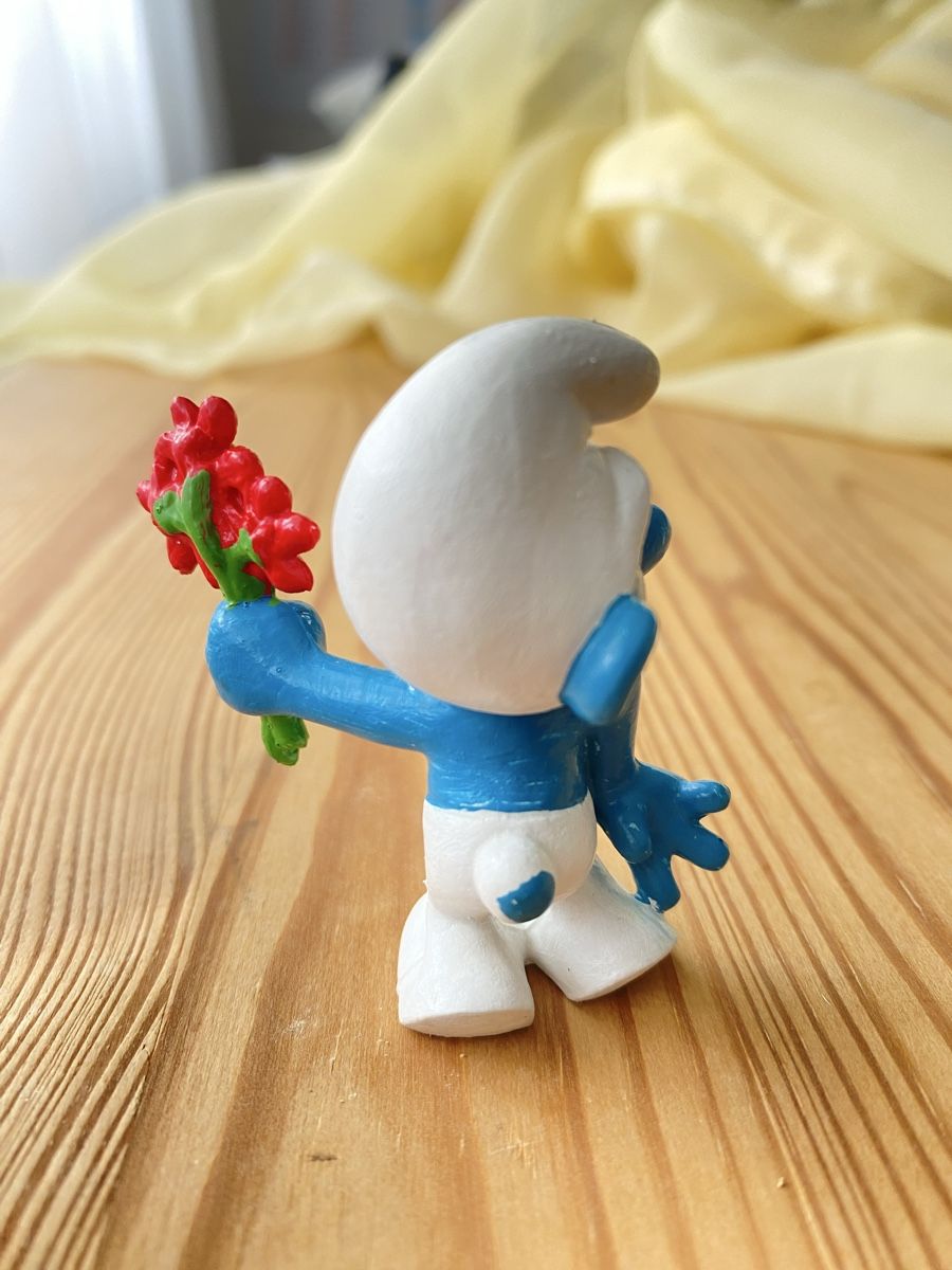 Schleich Statuette: Verliebter Schlumpf mit Blumen – Usato da Fehraltorf venduto da Marian4 1