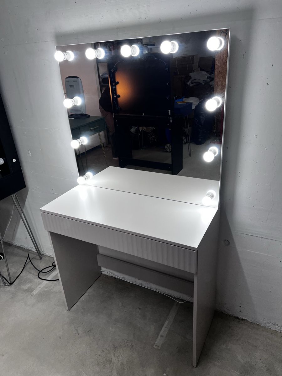 Tavoli da trucco: Schminktisch SET Classic Silver – Nuovo e nell'imballaggio originale da St.Gallen venduto da eleganter 3