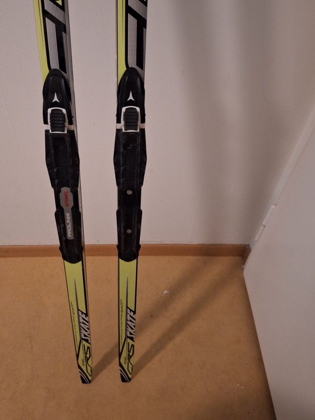Fischer Sci: Fischer CRS Skate Langlaufski 192cm + Atomic Prolink Bindung – Usato da Zürich venduto da a6b_5tty 3