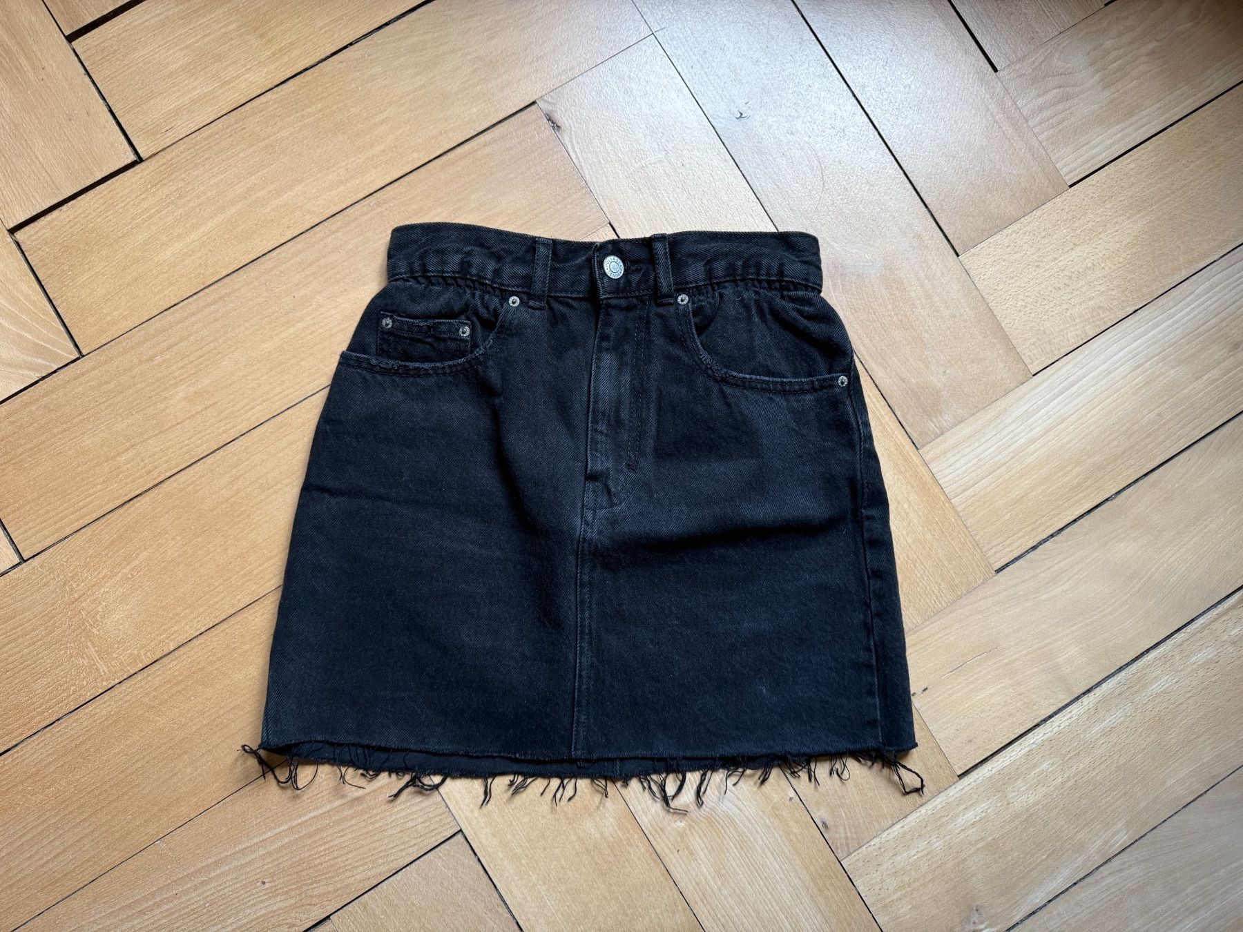 Gonne: PULL & BEAR - Jeansrock schwarz S – Usato da Zürich venduto da Diazaio