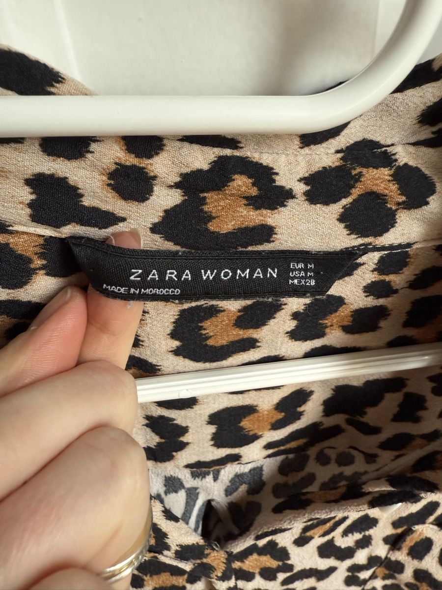Zara Camicette: Leopard print Shirt - Zara - Size M – Usato da Genève venduto da jul_5xsn 2