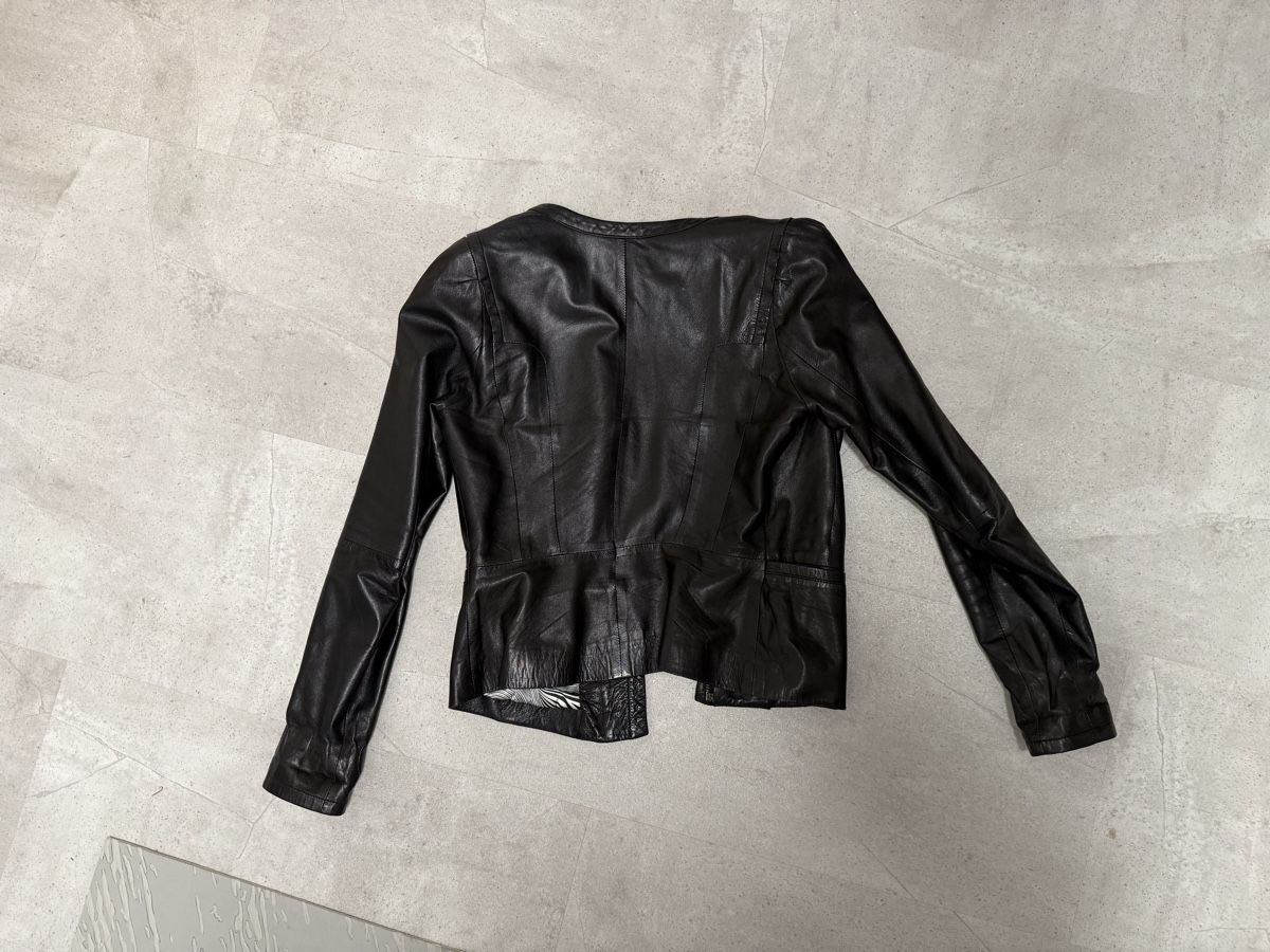 Kleiderpakete: Damenjacke Kombo - echtes Leder & Denim – Gebraucht aus Olten von _Dimi_ 2