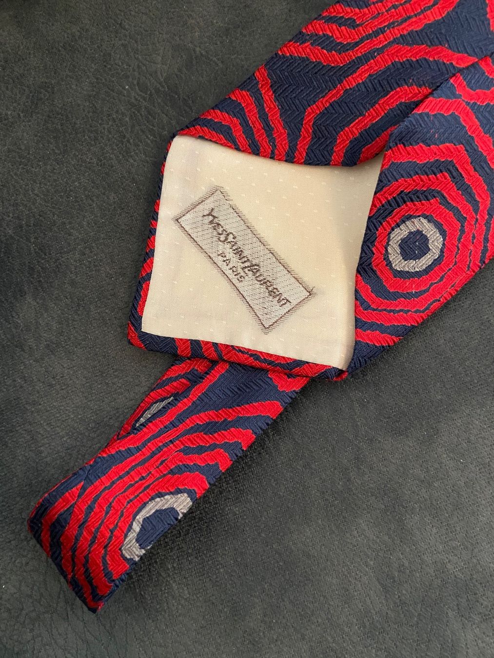 Saint Laurent Cravatte: Cravate Yves saint Laurent – Usato da Montreux venduto da Perledor 2