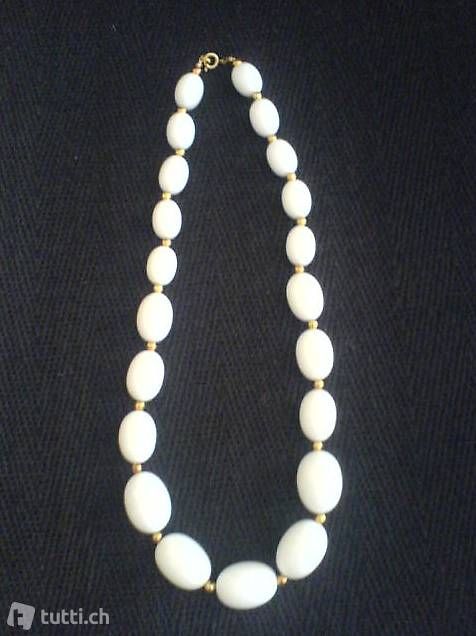 Catenine: Collana girocollo bianca – Usato da Giornico venduto da gal_mnh9