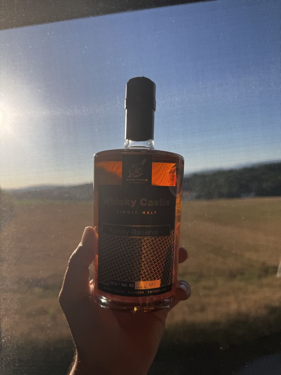 Bevande alcoliche: Whisky Castle Family Reserve – Nuovo e nell'imballaggio originale da Mannens venduto da FabFab_95 1
