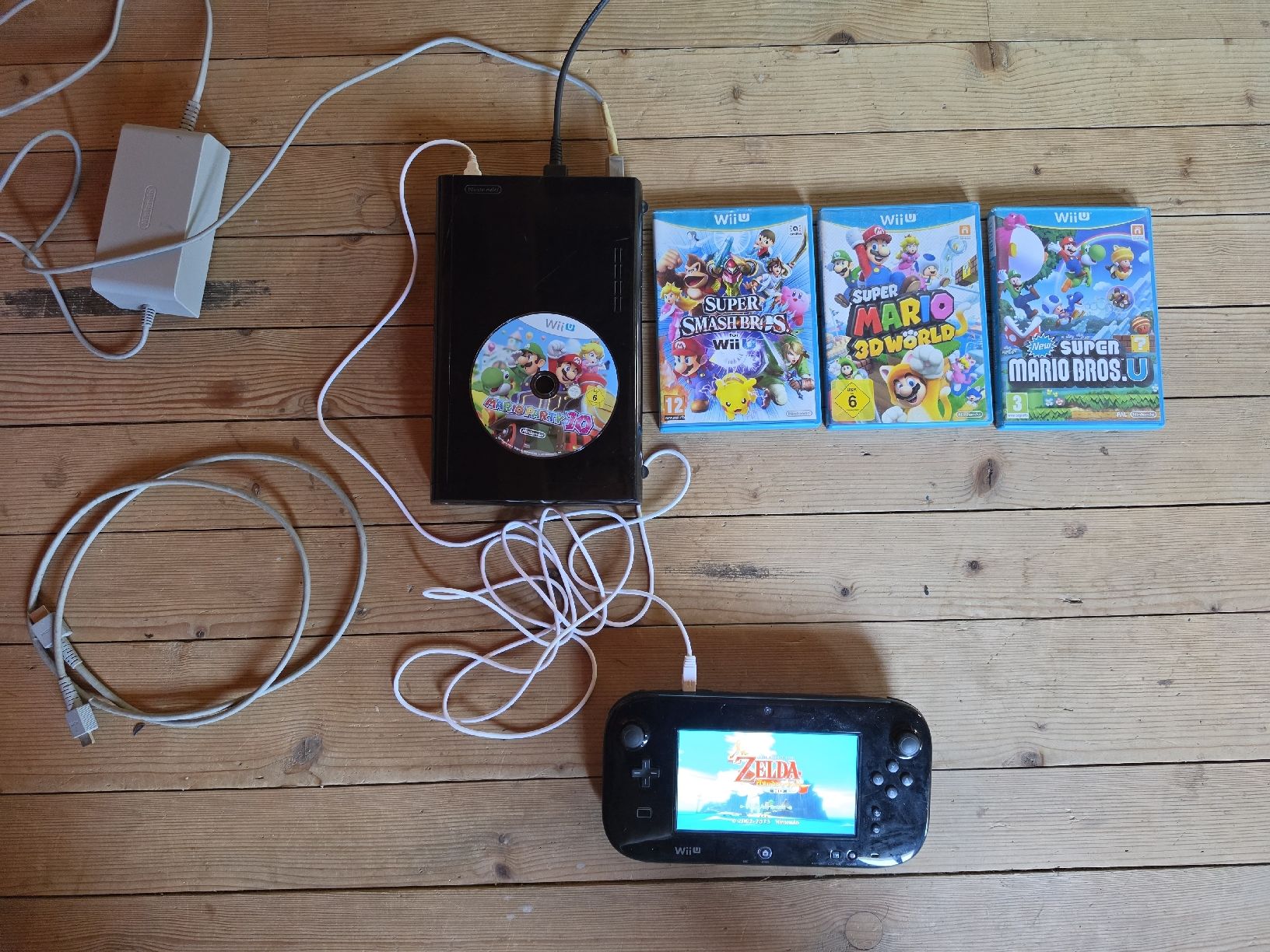 Nintendo Konsolen: Nintendo Wii U Bundle + GamePad & 8 Spiele – Gebraucht aus Tafers von whereyogamesat