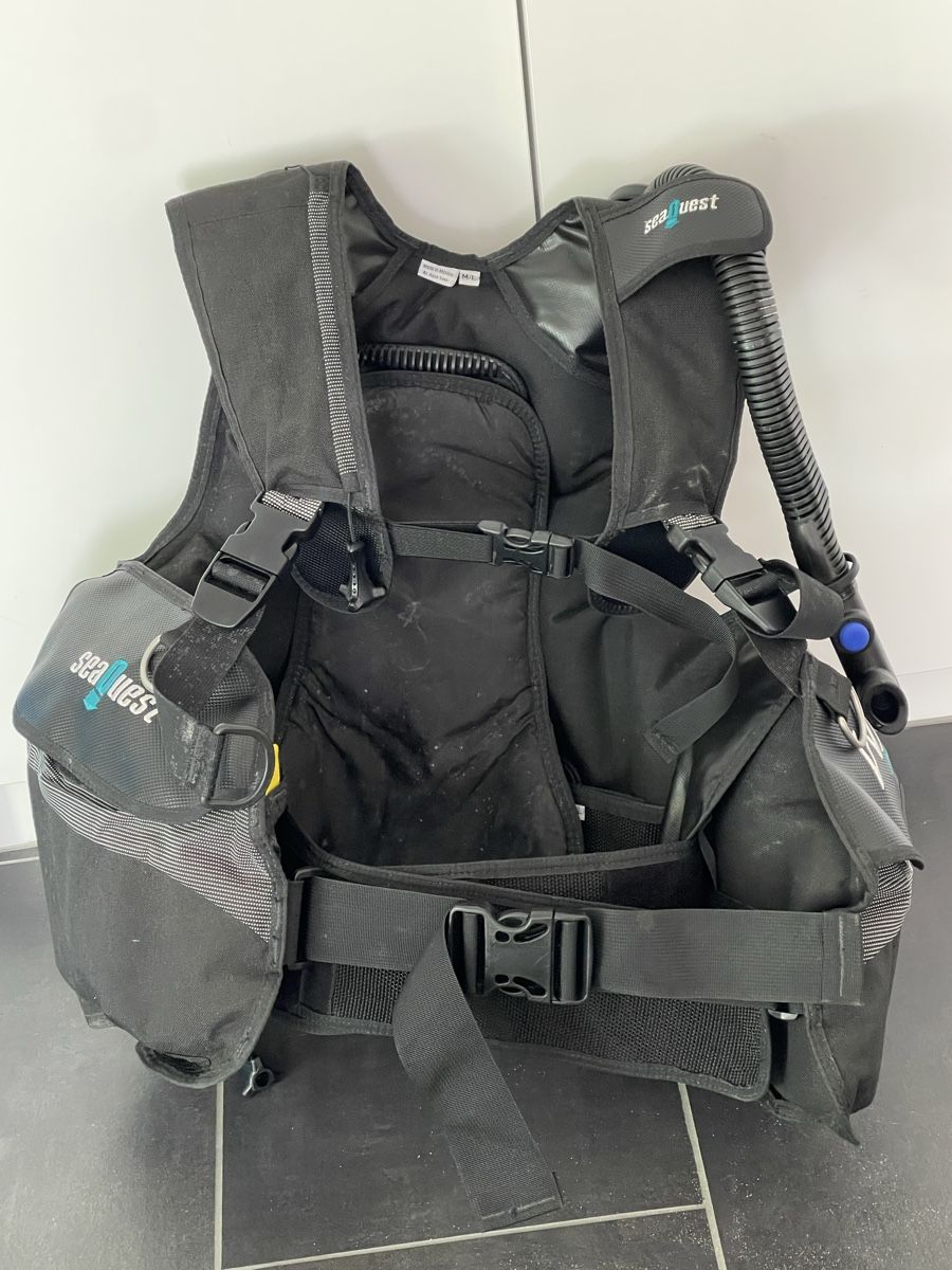 Respiratori & Giubbotti: SeaQuest Wave – Grösse M/L – Usato da Böckten venduto da Dive-green