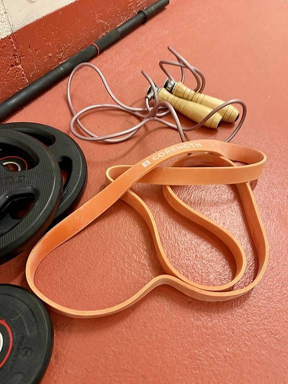 Springseile: Langhantel Set plus Springseil und Rubberband – Gebraucht aus Zürich von zurichero 2