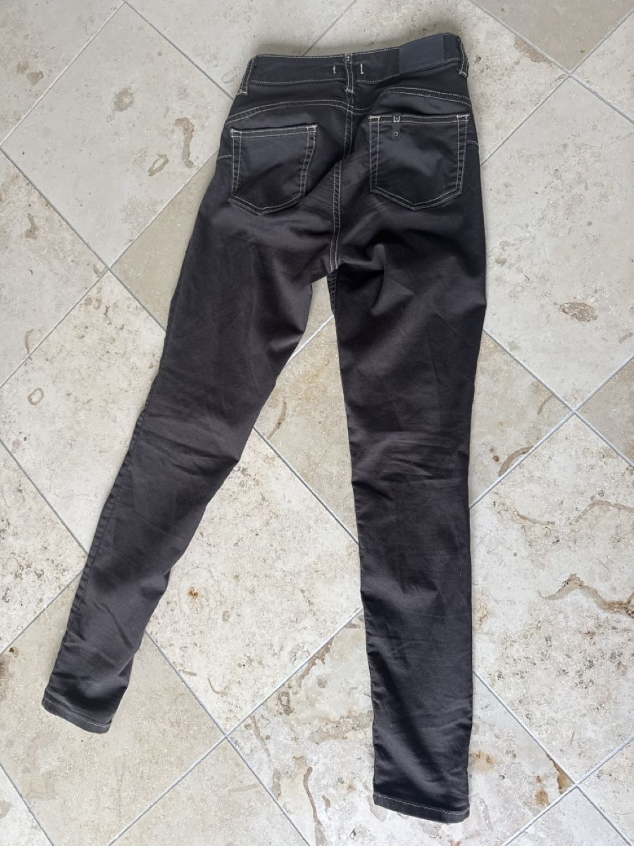 Liu Jo Pantalons: Liu Jo pants – D'occasion à Zürich par ali_rlx5 3