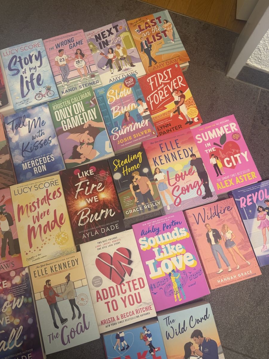 Libri: 28 English Fiction Romance Paperbacks – Usato da Liebefeld venduto da Hoka2 2