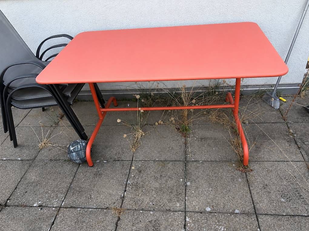 Set de table et chaises: Gartentisch mit 4 Gartenstühlen  – D'occasion à Wettingen par luc_skt2