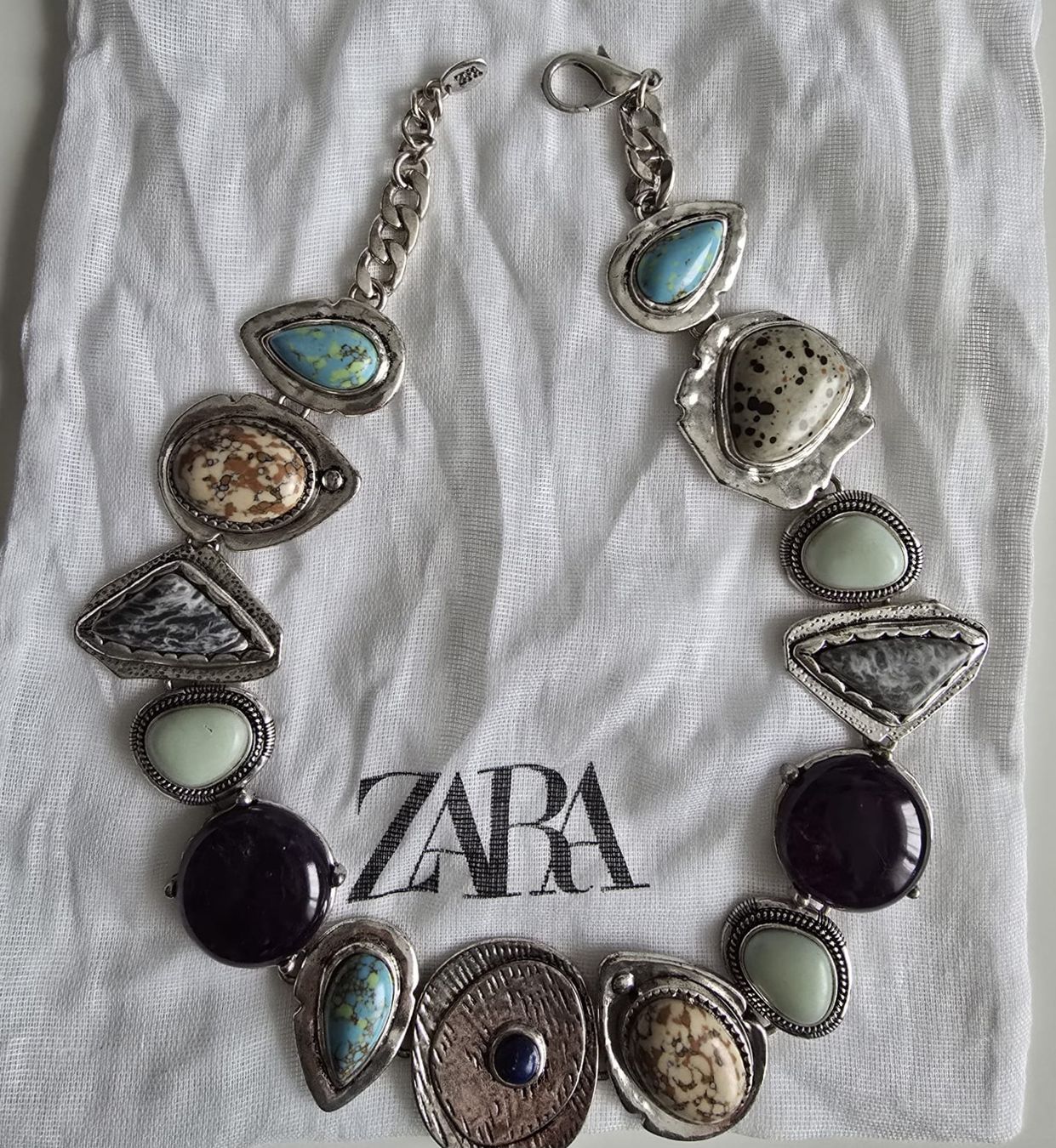 Zara Catenine: Collier avec pierres Zara – Nuovo e nell'imballaggio originale da Mont-sur-Rolle venduto da Senna85