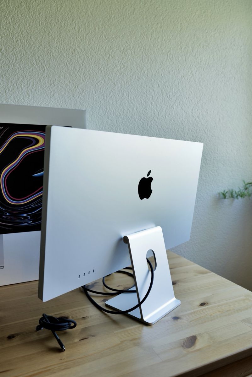 Monitore: Apple Studio Display 27 2022 5K – Gebraucht aus Zürich von idbronskiy 1