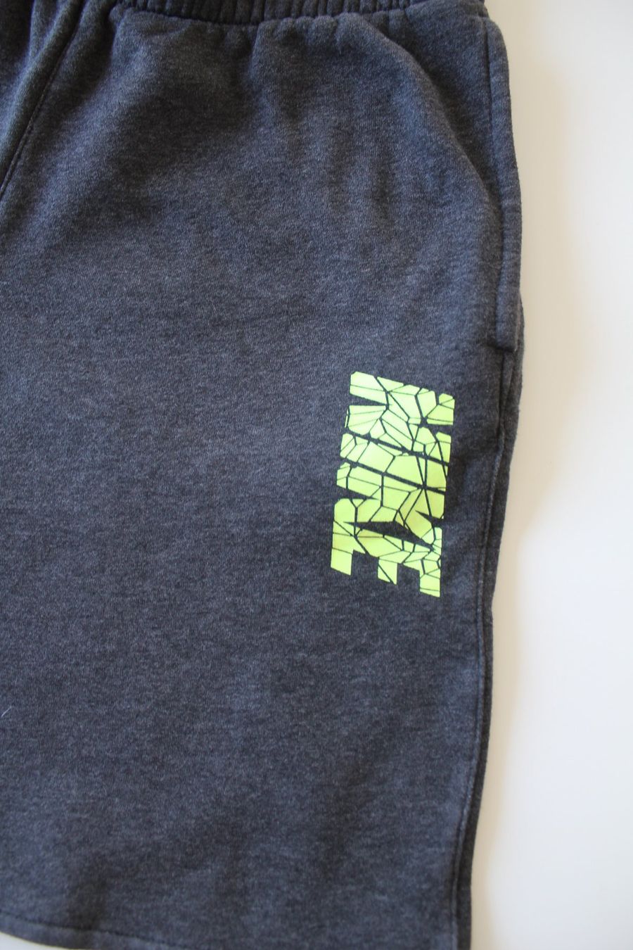 Nike Pantaloni: Short Nike t. 158 - 170 – Usato da Peseux venduto da Gilloss 3