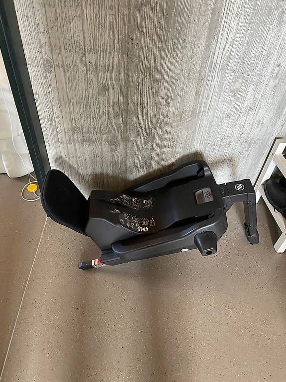 Seggiolini per auto: Avionaut Pixel: Babyschale und Isofix Basis – Usato da Cham venduto da nin_v6dn 2