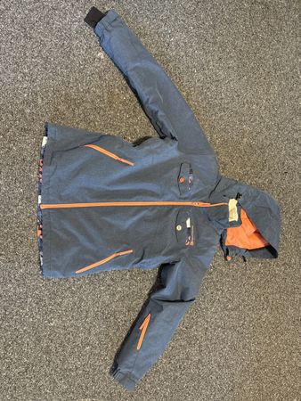 TREVOLUTION Winterjacke Gr 176 wasserdicht top Zustand