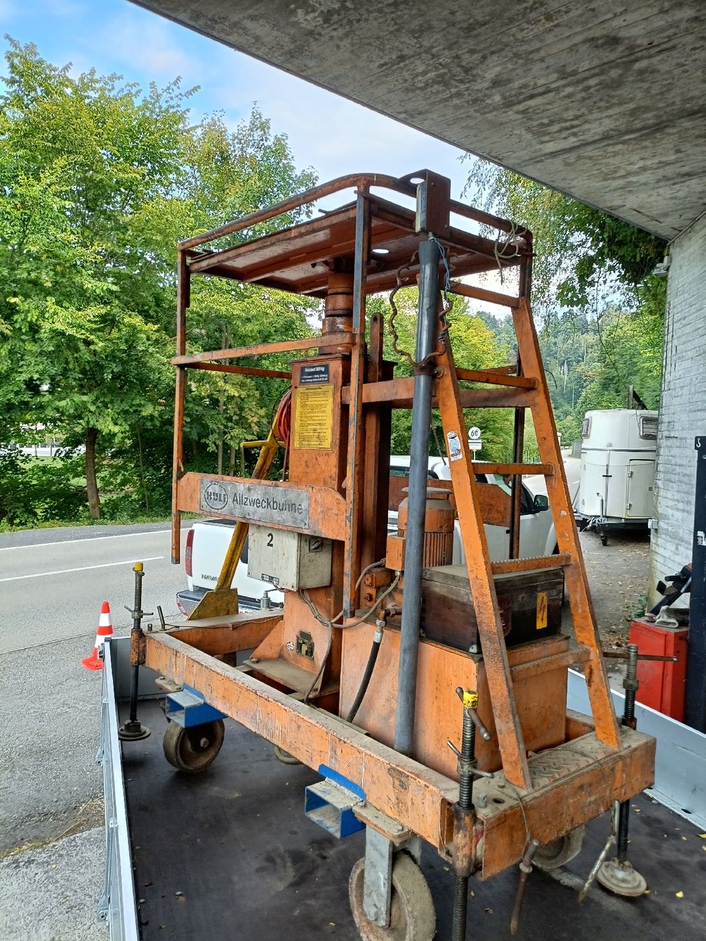 Hebebühne & Wagenheber: arbeits Lift – Gebraucht aus Sihlbrugg von Z...D