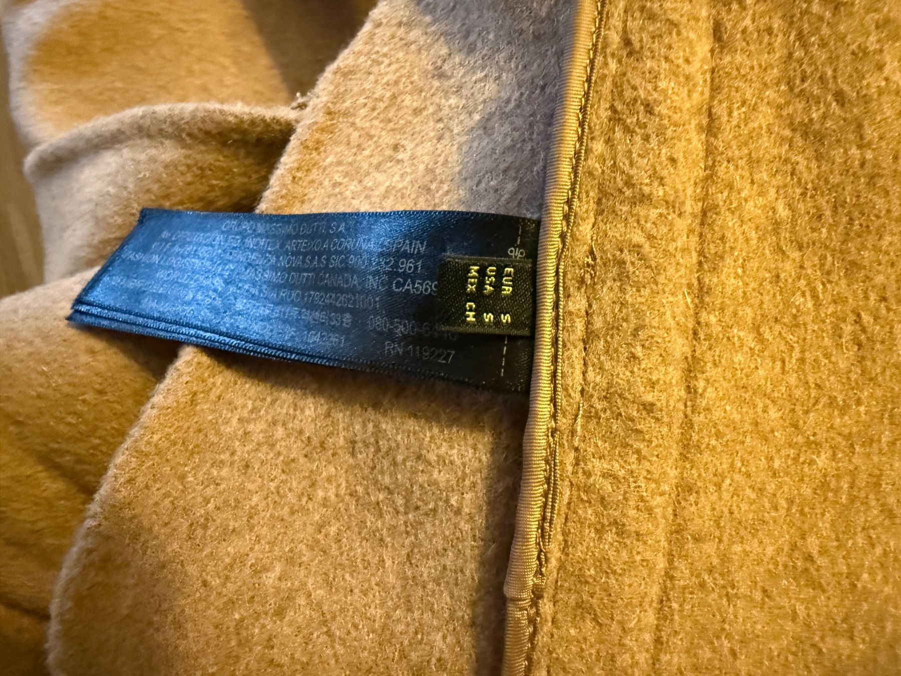 Massimo Dutti Cappotti: Manteau Massimo Dutti TS – Usato da Brüttisellen venduto da sharon68 7