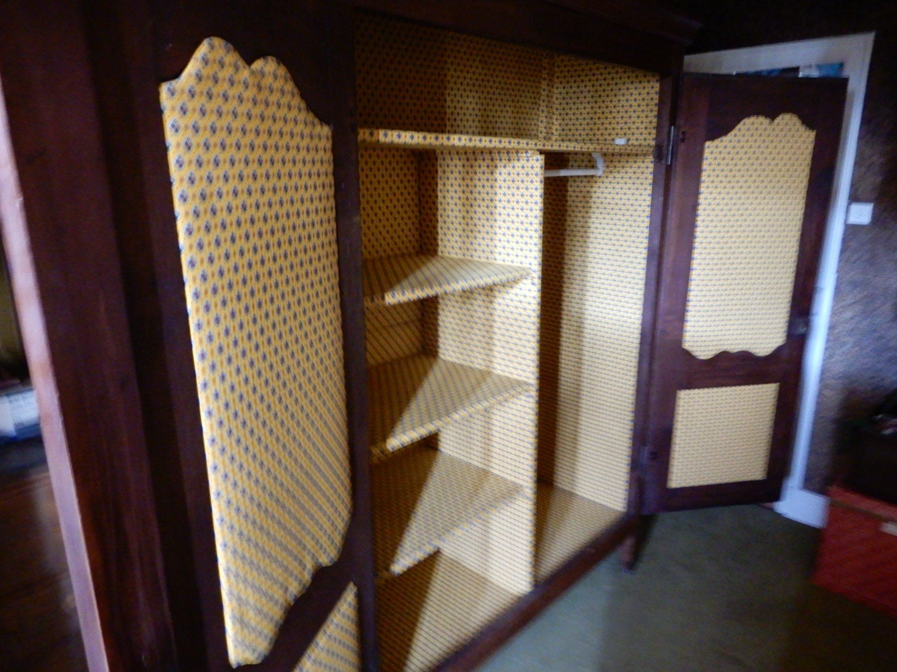 Armoires: Armoire – D'occasion à PLAN-LES-OUATES par DUMONTBE 5