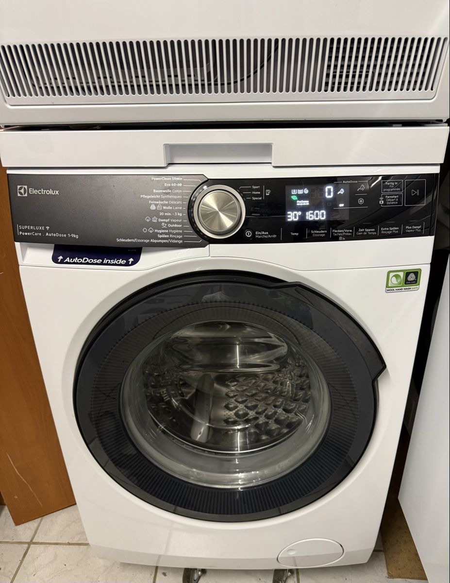 Electrolux Lavatrici: Electrolux Waschturm 9Kg A+++ Bj:2023 – Nuovo (secondo la descrizione) da Kilchberg ZH venduto da Rei_9 1