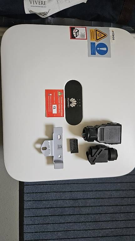 Inverter: Onduleur Huawei SUN2000-12KTL-M2 – Nuovo e nell'imballaggio originale da Le Locle venduto da mariuzzos