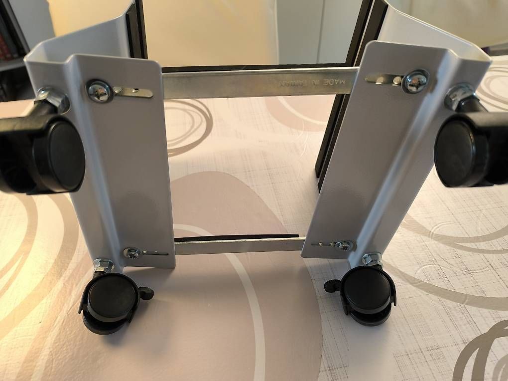 PC: Computer / PC Untersatz – Usato da Matzingen venduto da Aurinko 2
