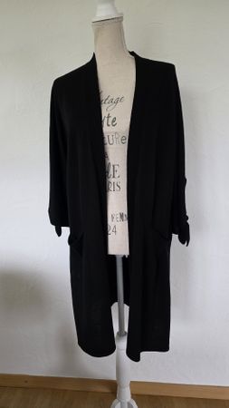 Exklusiver langer Cardigan von "MARC CAIN" Gr. 6