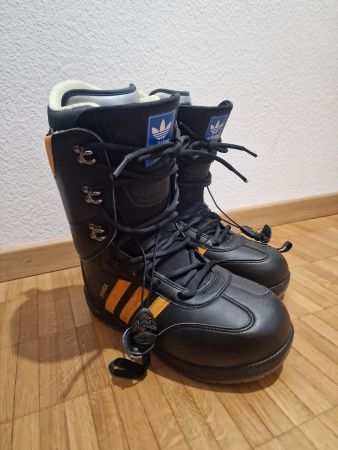 Adidas Samba -  Snowboard Boots