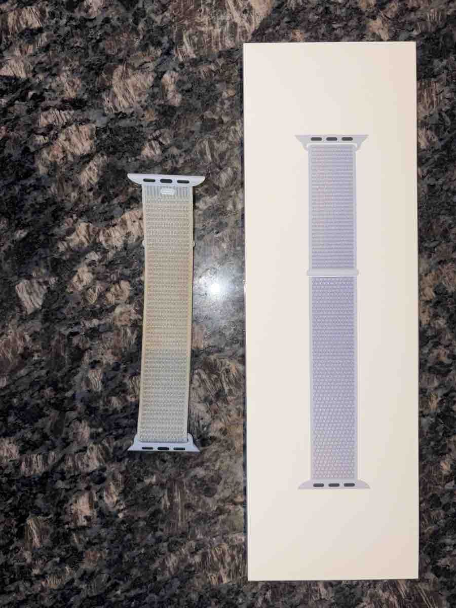 Apple Bracciali & Braccialetti: Apple Uhrenarmband – Usato da Fislisbach venduto da jil_67kt 1