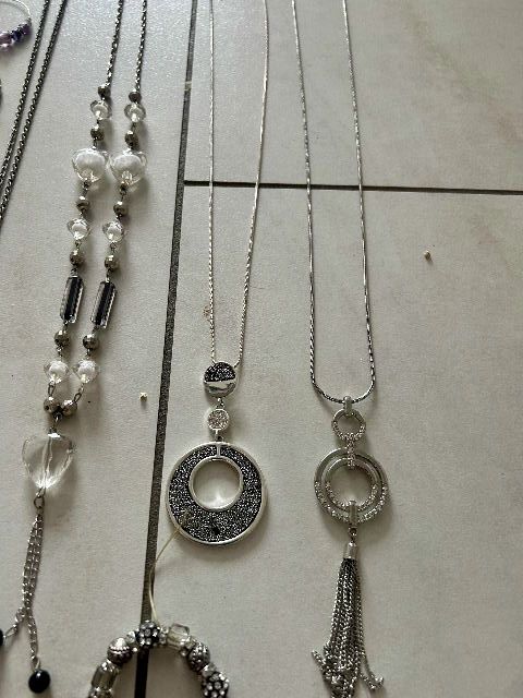 Ciondoli: diverser Modeschmuck – Usato da Rheinfelden venduto da Dermatix 3