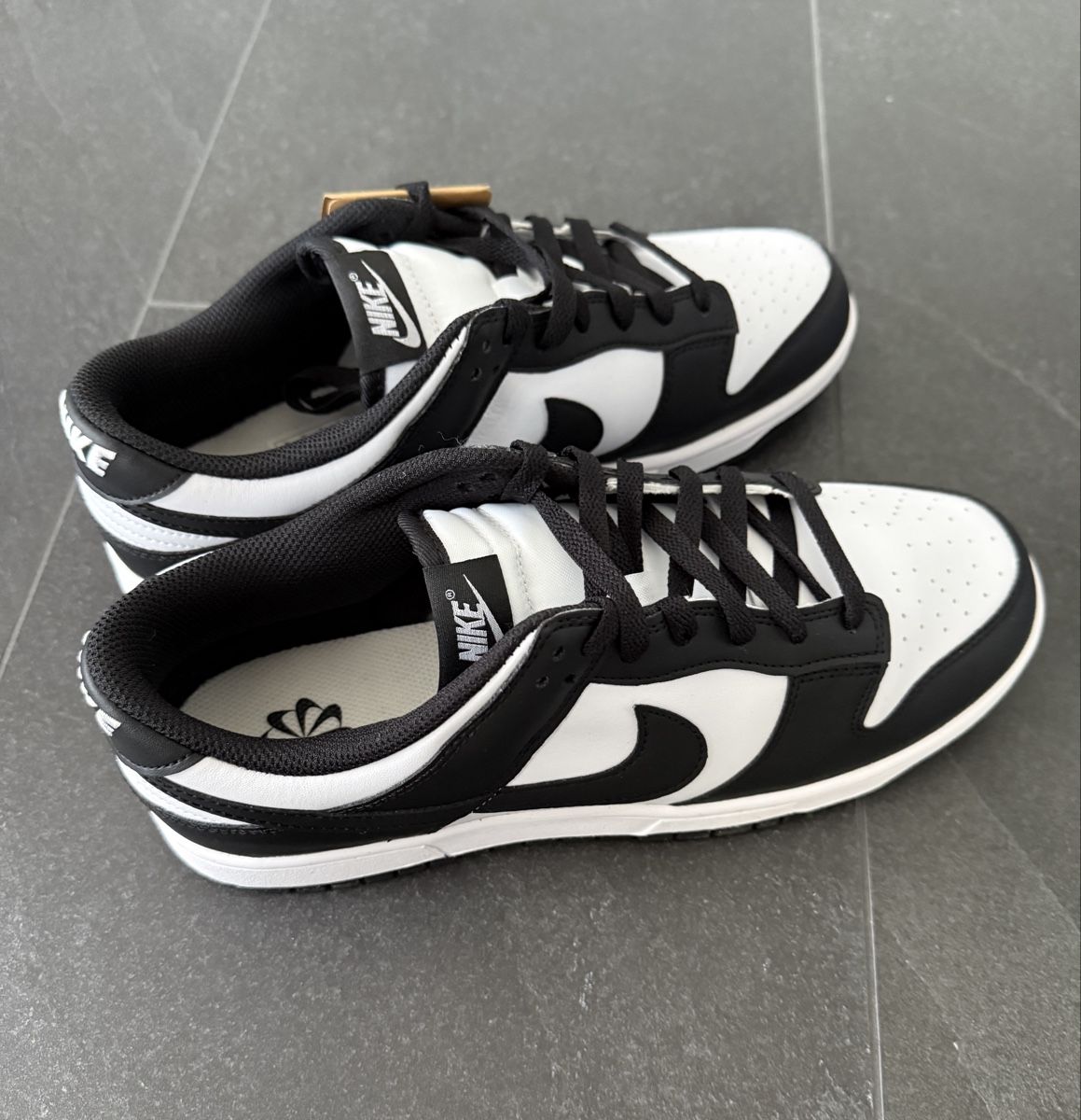 Nike Herrenschuhe: NEU: Nike Dunk Low – Neu und originalverpackt aus Goldach von igwhitestar 1
