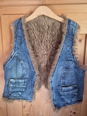 Coole Jeans Weste mit Fell Futter Grösse XS/S