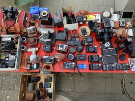 Sammlung Photoapparate Rollei Zeiss Nikon Polaroid Zubehör
