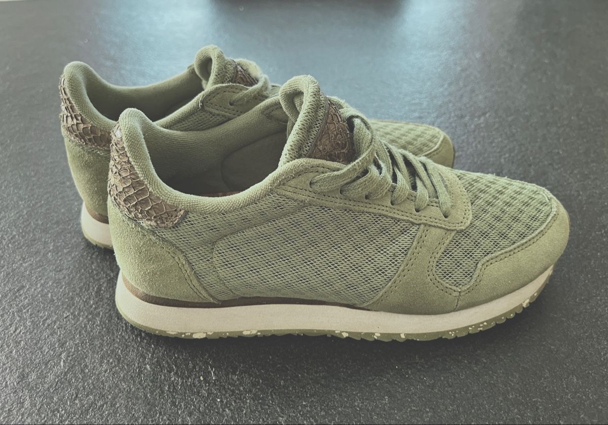 Scarpe da donna: Woden Sneaker Gr 37 hellgrün oliv – Usato da Ittigen venduto da franzis6