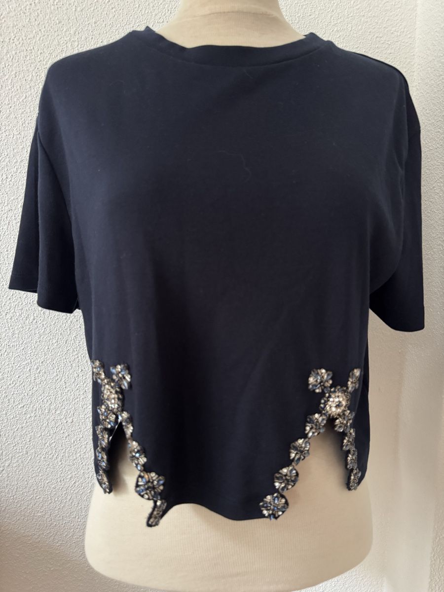 Sandro T-shirt: Pull Sandro marine, coupé, orné de strass, taille 36 – Nuovo (secondo la descrizione) da Morges venduto da sandy069