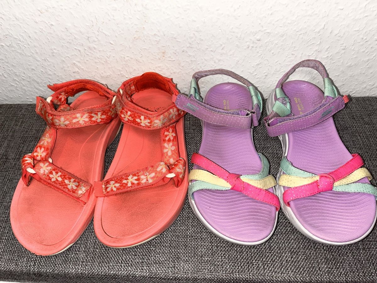 Teva Scarpe per ragazze: Teva/skecher sandals, Size EU32 used – Usato da Genève venduto da dmt_y25y 1