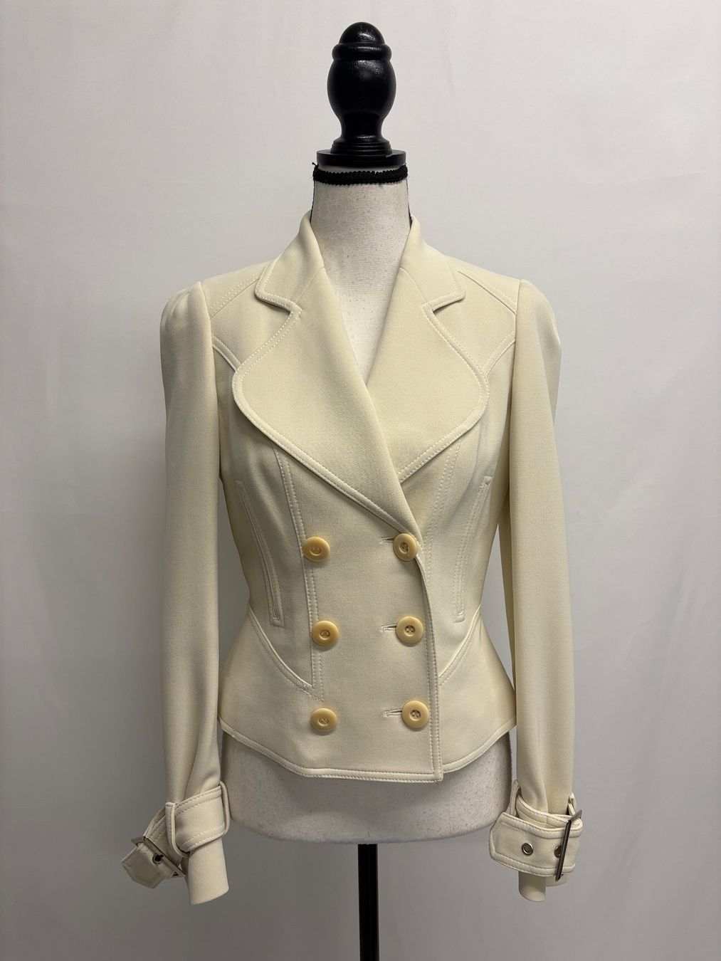 Giacche: Laltramoda Blazer Gr. 36 Creme Viskose – Usato da Regensdorf venduto da secondchancefashion