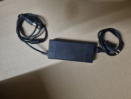 Chargeur trottinette électrique