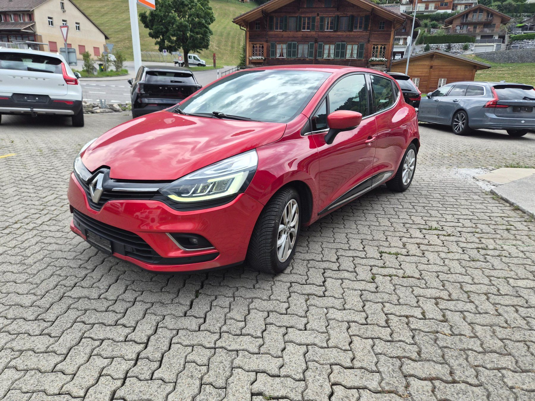 Renault Autos: Renault Clio 0.9TCe Intens – D'occasion à Zweisimmen par schloessli-garage 1