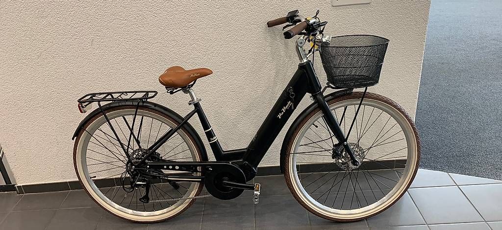 Vélos: Premium City E-Bike mit Retro-Charme und moderner Technik – D'occasion à Lyssach par Hoferbike