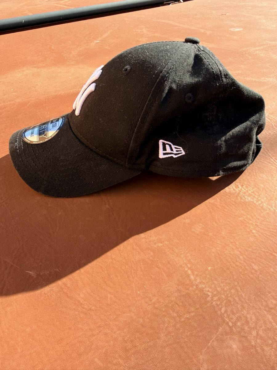 New Era Hüte, Mützen & Caps: Casquette New Era Yankees Noir – Gebraucht aus Vétroz von est_xyr5 1