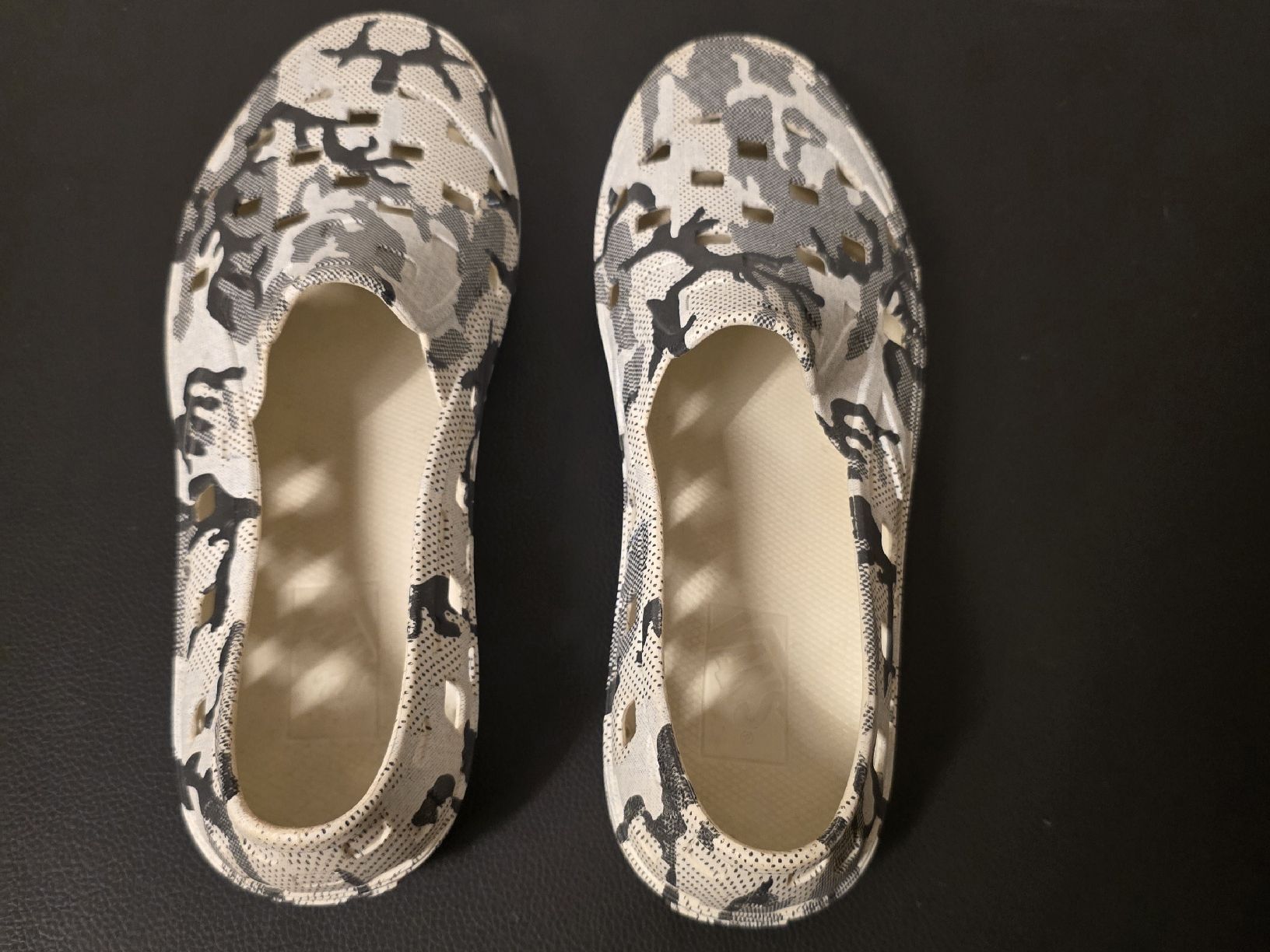 Vans Herrenschuhe: Vans Slip-On Camouflage – Gebraucht aus Wangs von Restposten.Garage 2